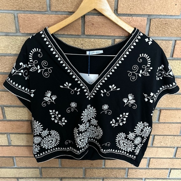 NWT Zara Trafaluc Floral Paisley Embroidered Boho V Neck Top Cropped Size S - Picture 1 of 8